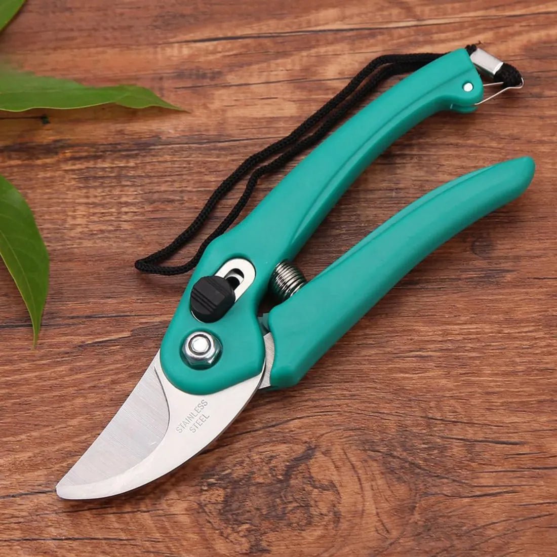 Heavy - Duty Garden Pruning Shears - Dreamzhub