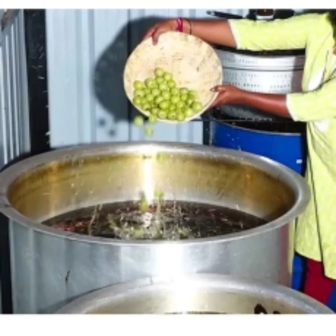 Adivasi Jeeva Sanjeevini Herbal Hair Growth oil - Ayurvedic Hair Growth Oil - Dreamzhub